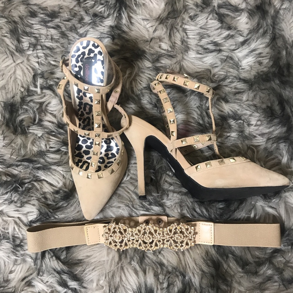 Nude pointy 👠